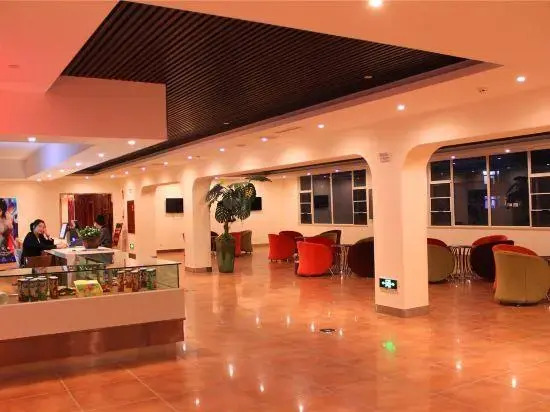 Qujing Longju Hotel (Zhanyi Passenger Terminal Branch)