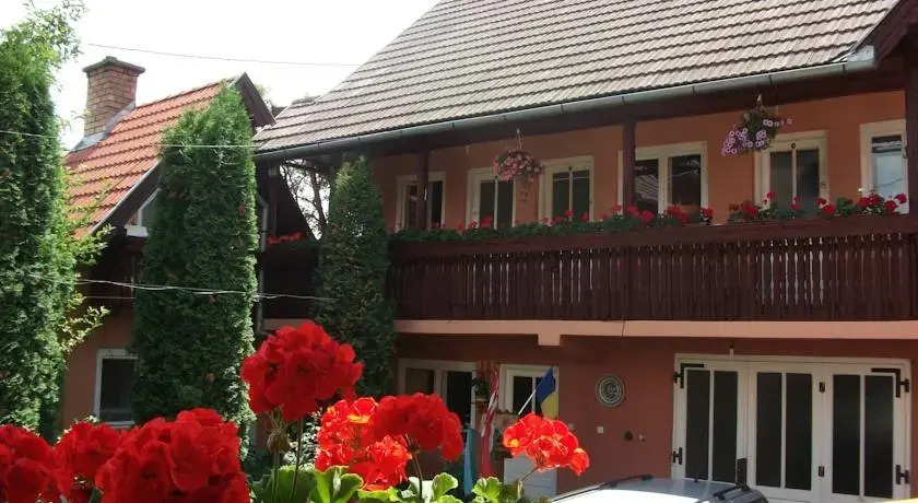 Sziklakert Panzió