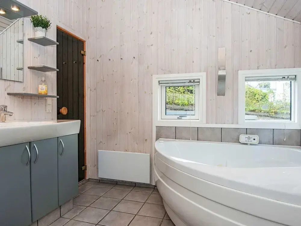 Beautful Holiday Home in Ebeltoft with Sauna