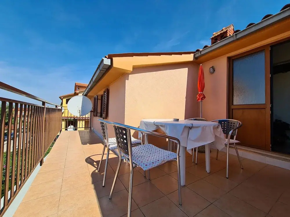 Apartment 250