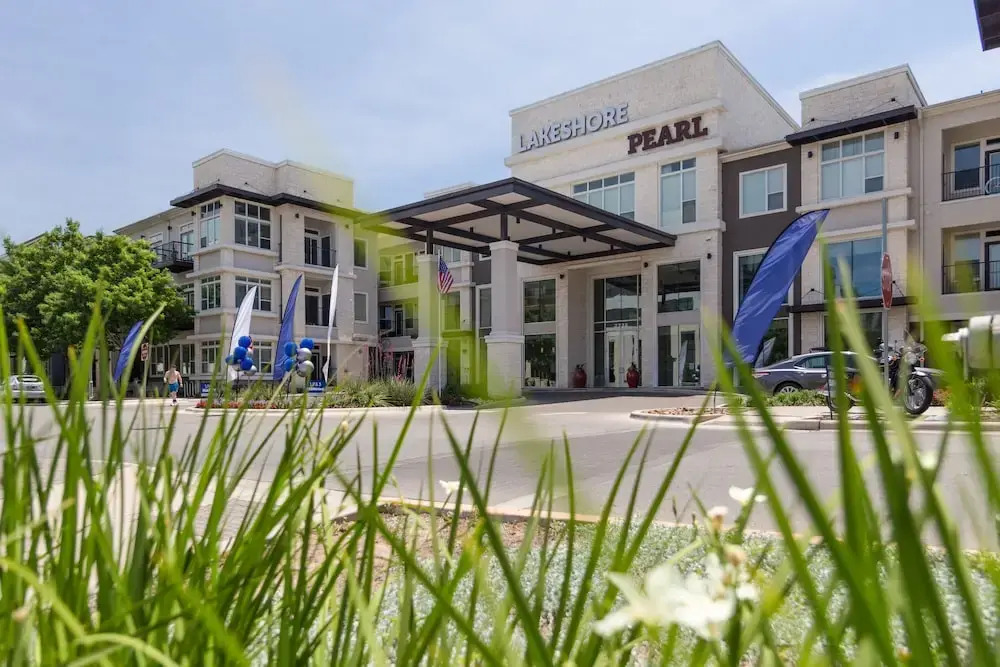 Locale Lakeshore