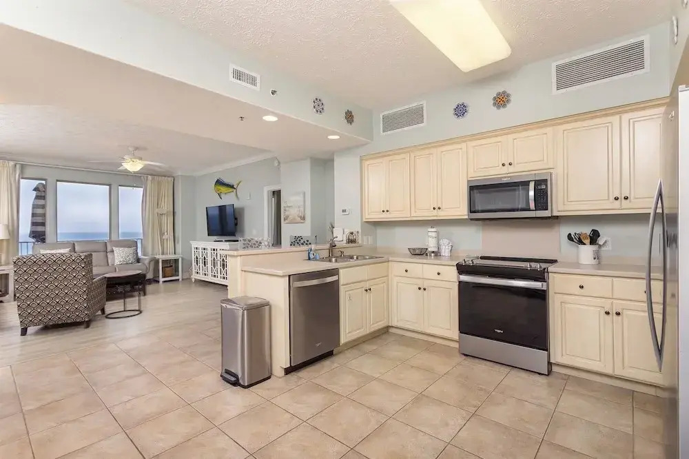 Wondrous Oceanfront Condo with Free Poolside WiFi - Unit 1105 by RedAwning