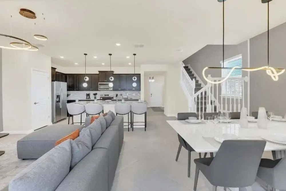 The Cutest Tonwhome & Private Splash Pool! 5 Bedroom Townhouse