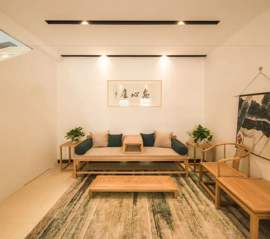 Anji Valley House Hotel