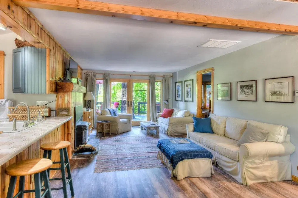 Foursome  2 Bedroom Cabin by RedAwning
