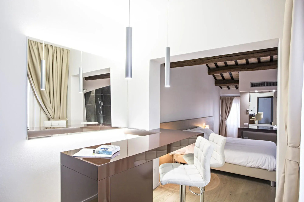 Borgoleoni 18 - Room and Breakfast