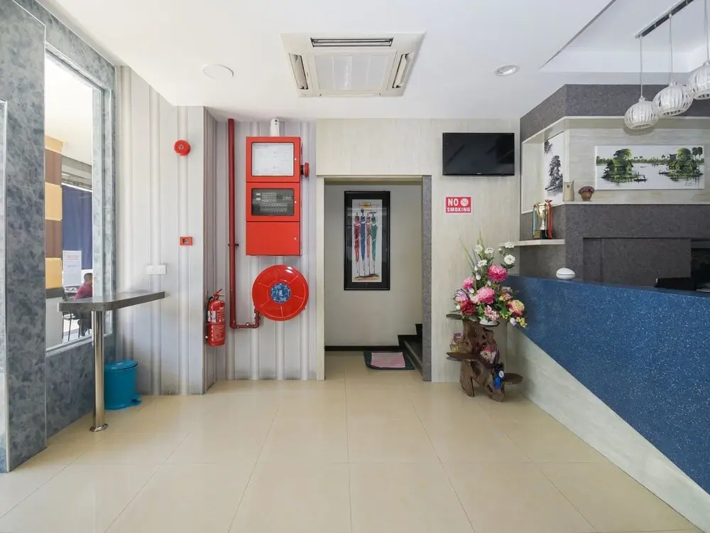 Oyo 43990 Sunshine Inn