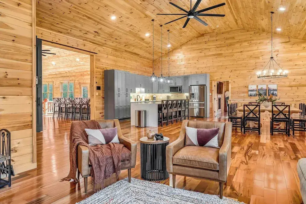 Grand Timber by Avantstay Indoor Pool + Sports Court + Game Room & More!