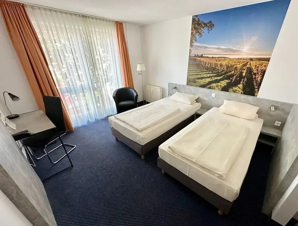 Asgard Hotel