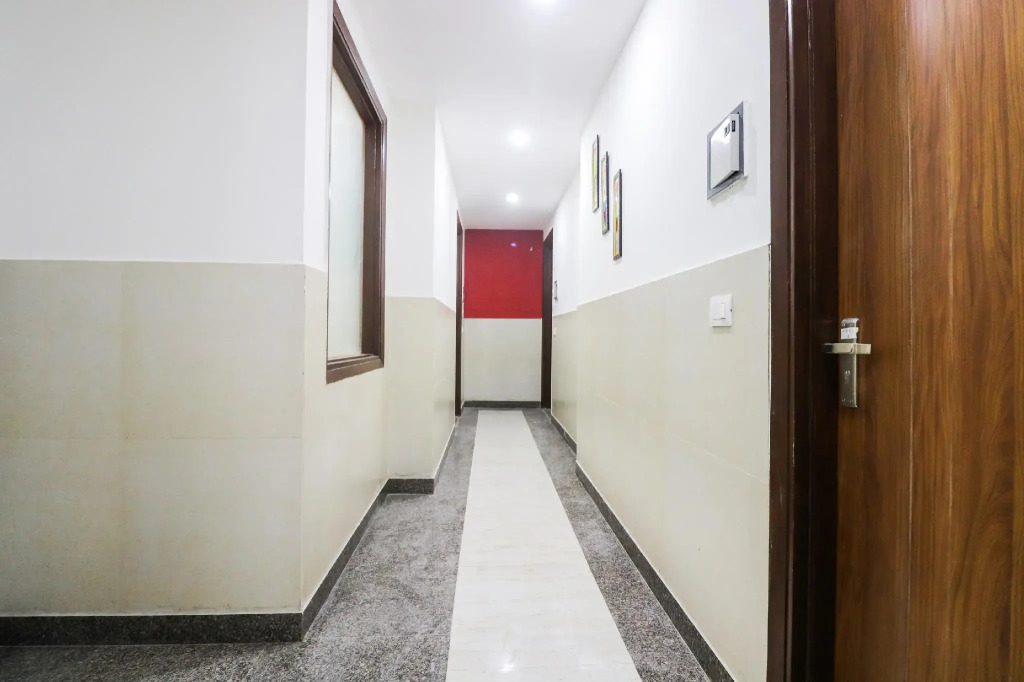 OYO 66577 Aakash Residency