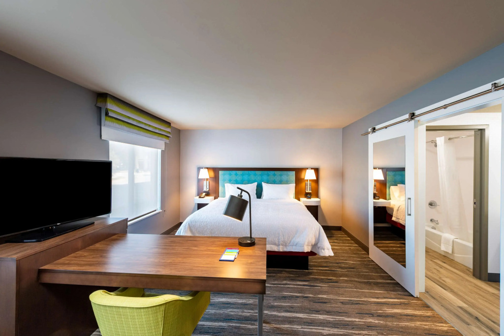 Hampton Inn & Suites Keller Town Center