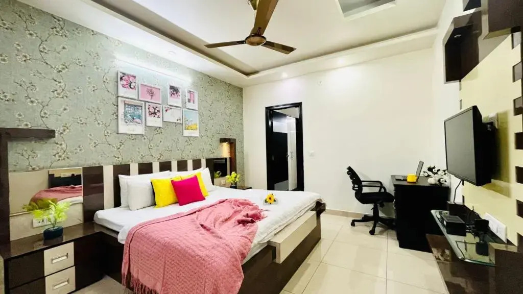 BluO 2BHK Jaipur - Terrace Garden, Balcony, Lift