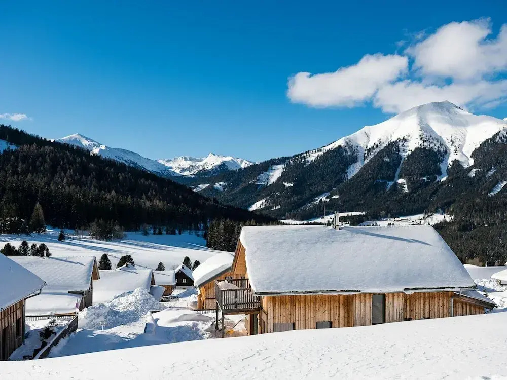 Beautiful Chalet Near Ski-lift