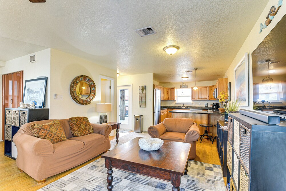 Daves Waves Pet-friendly Home in Surfside Beach