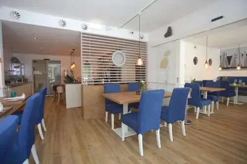Ferienwohnung Christiane in der Villa zum Kronprinzen direkt gegenüber der SaarowTherme