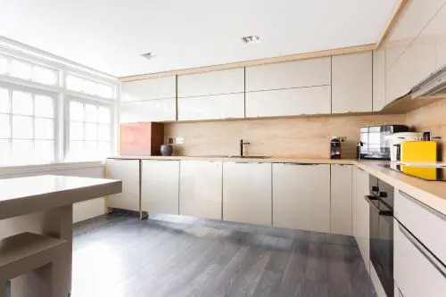 Stanhope Mews West II by Onefinestay