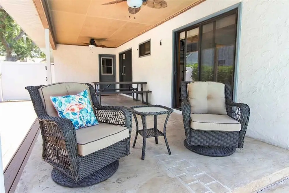 Blue Oasis - Three Bedroom Home