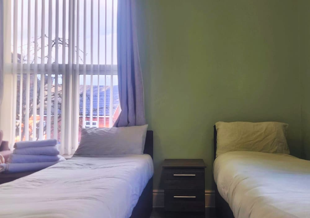 Kop View Rooms near Anfield