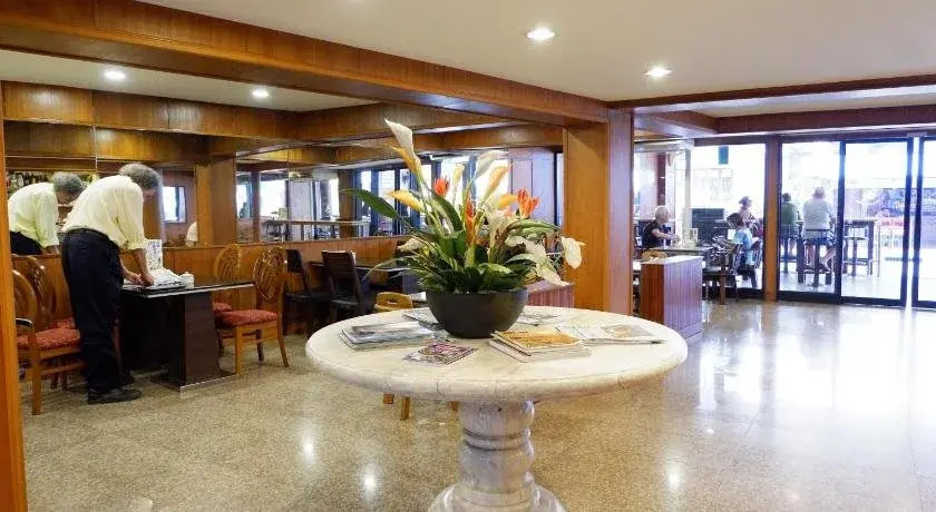Dynasty Inn