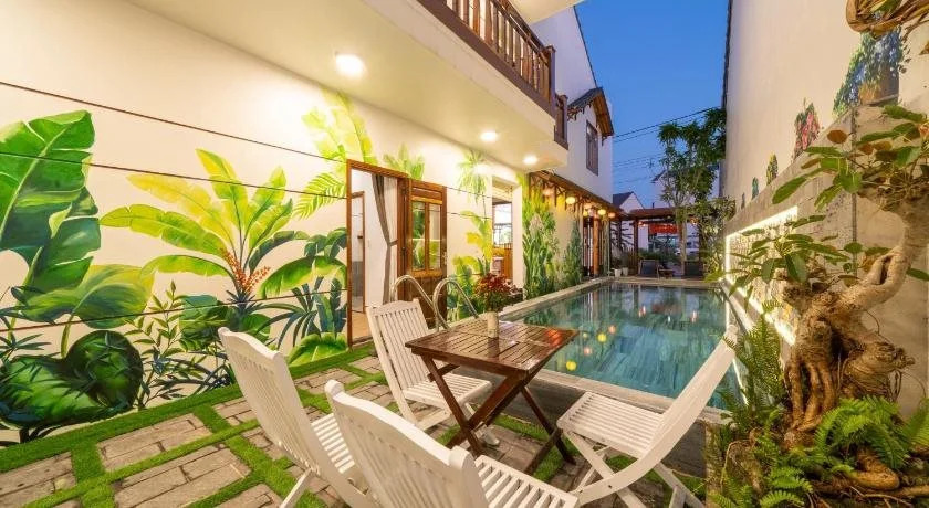 Blue Whale Homestay