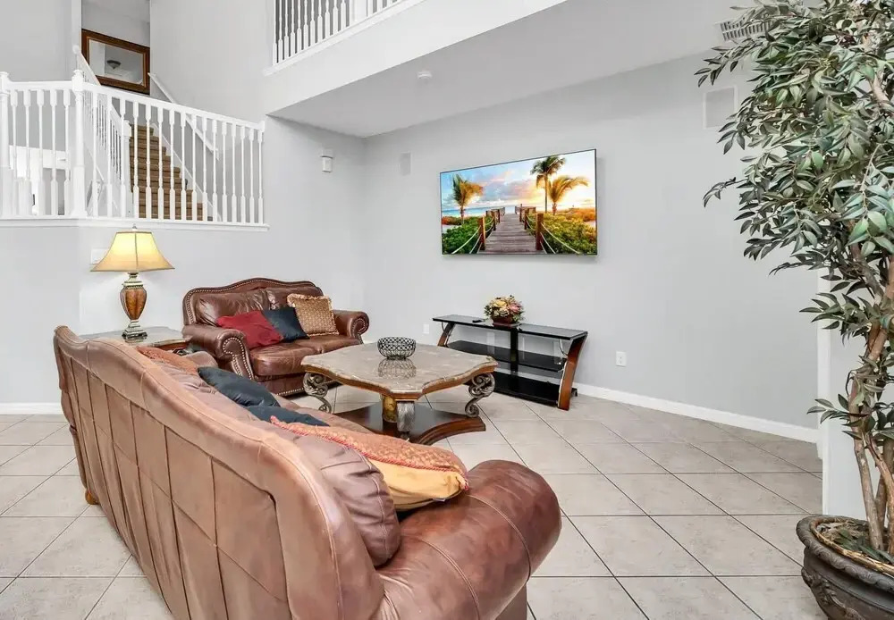 Spacious 6BR Home With Pool Hot Tub Theater and Netflix - Near Disney