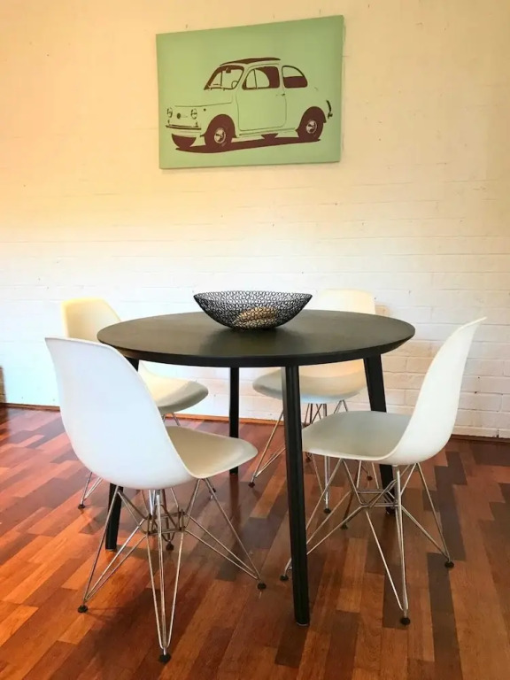 Spacious Apartment in Lane Cove Near CBD
