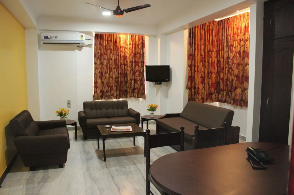 Sri Aarvee Hotels