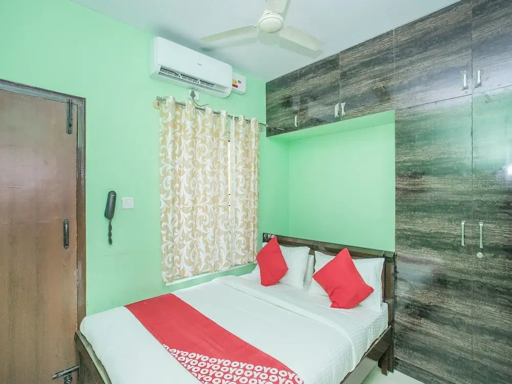 OYO 13861 Green leaf International Comforts