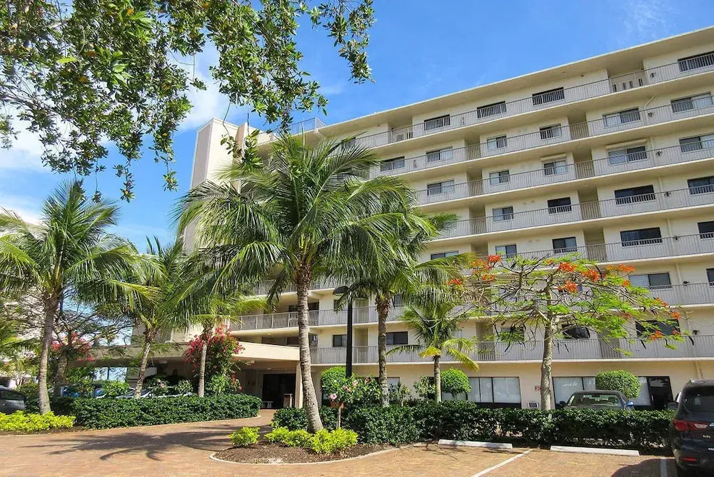 Carlos Pointe 512 2 Bedrooms 2 Bathrooms Condo
