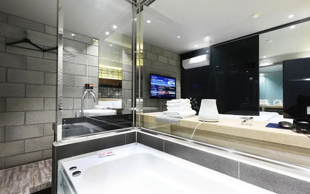 Celint Hotel