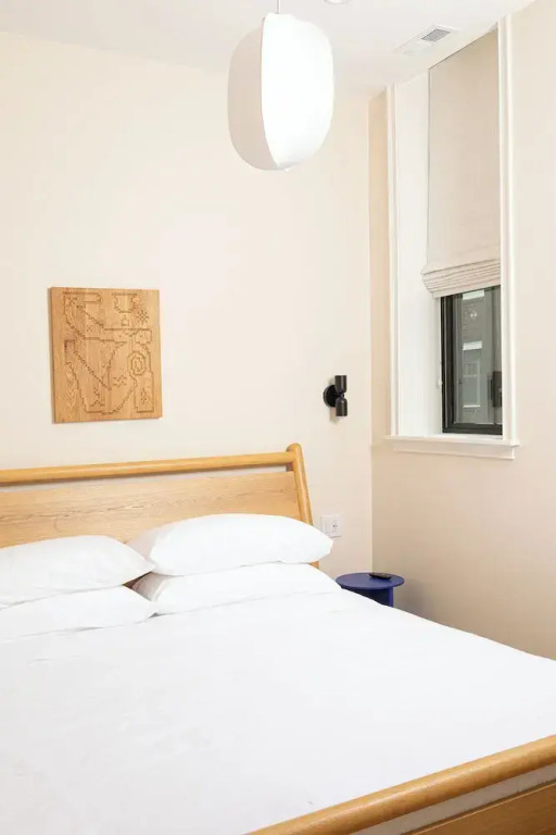 YOWIE Hotel