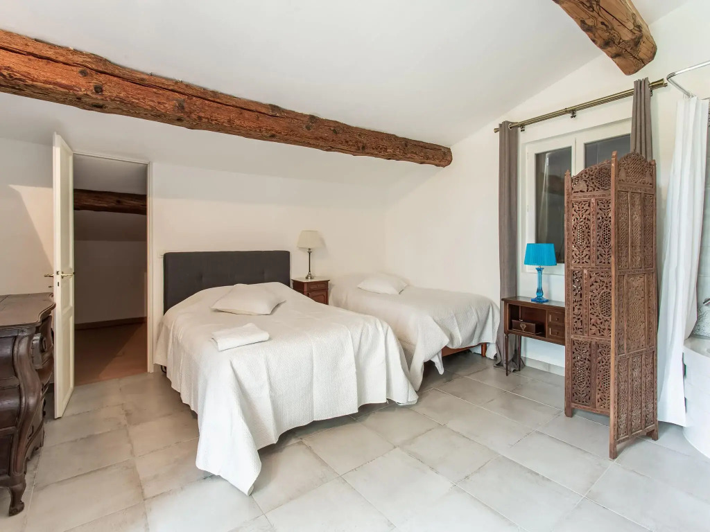 Tranquil holiday home in Cébazan with private pool