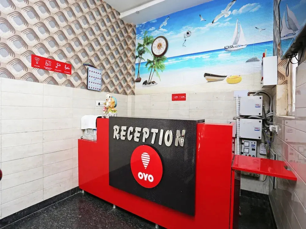 OYO 13576 Hotel Residency
