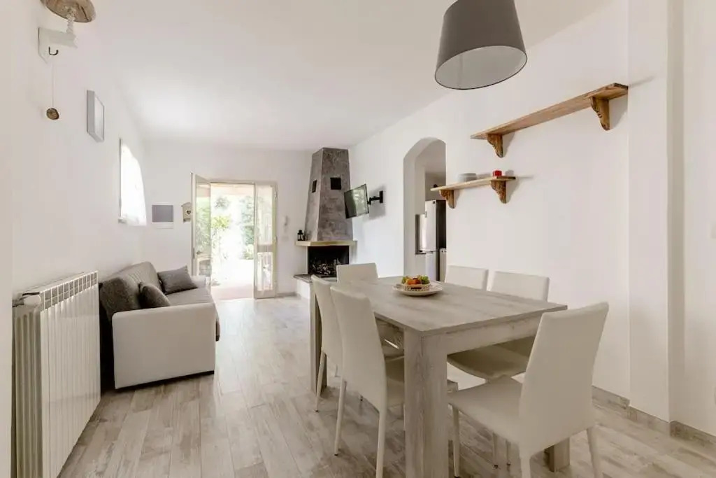 La Casina nel verde, 100 mt dal MARE!!!