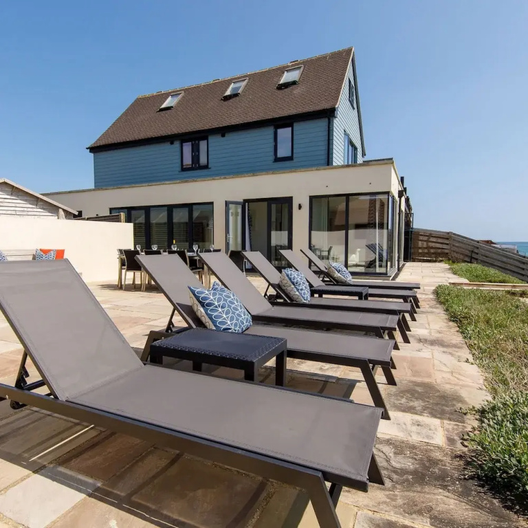 The Sea House - Ultimate Seafront Living & Sunsets