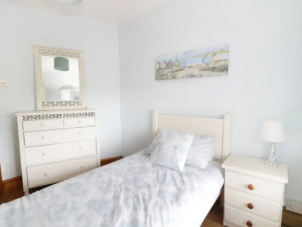 2 Wisteria Cottages, Chard