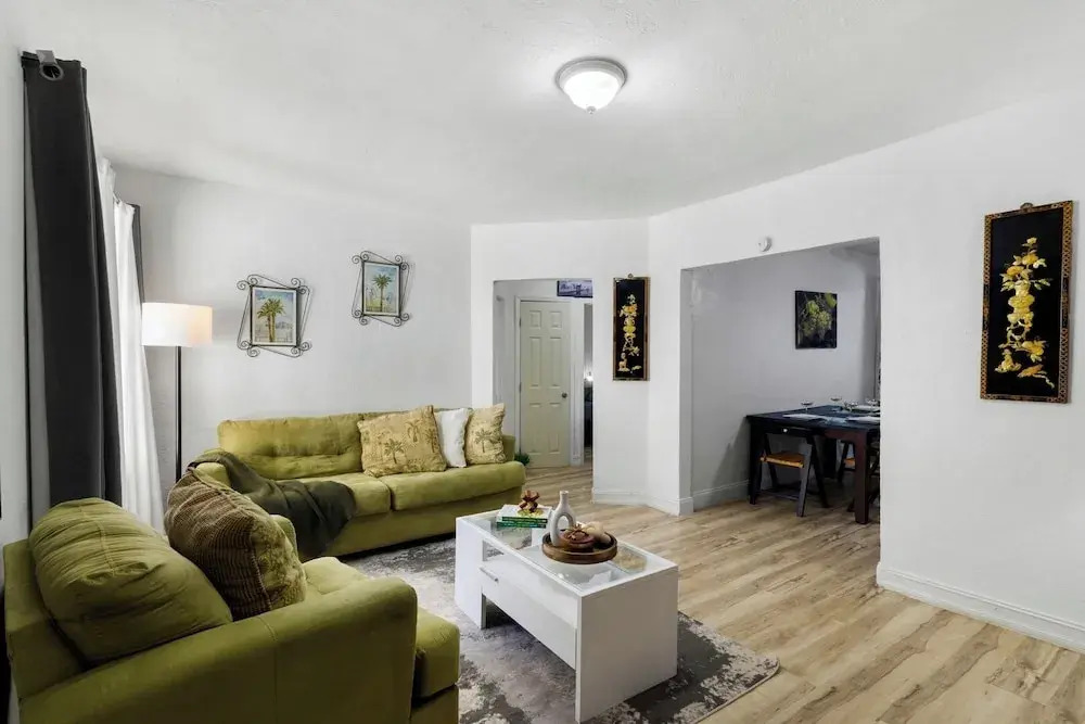 Pet-friendly Brickell Stay Near Beach & City