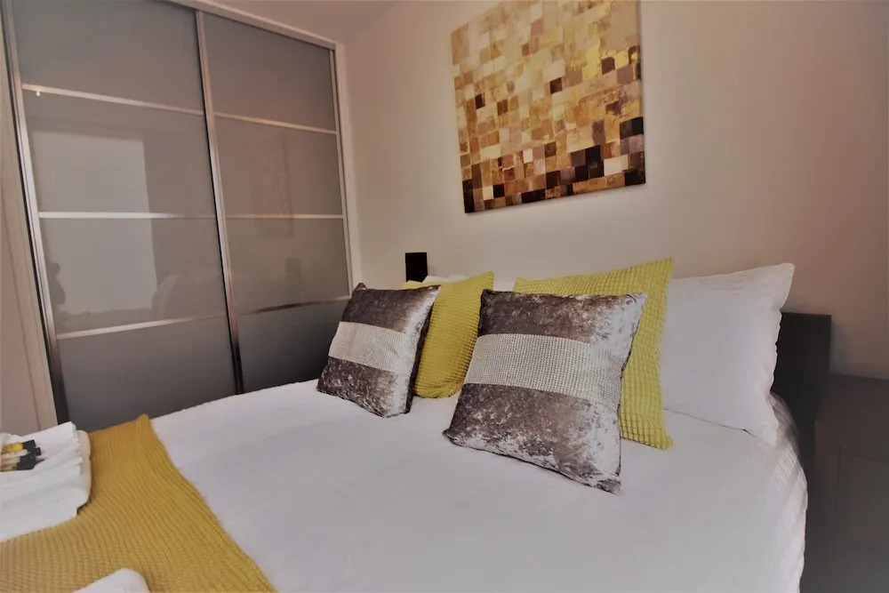 Solace Apartment Milton Keynes