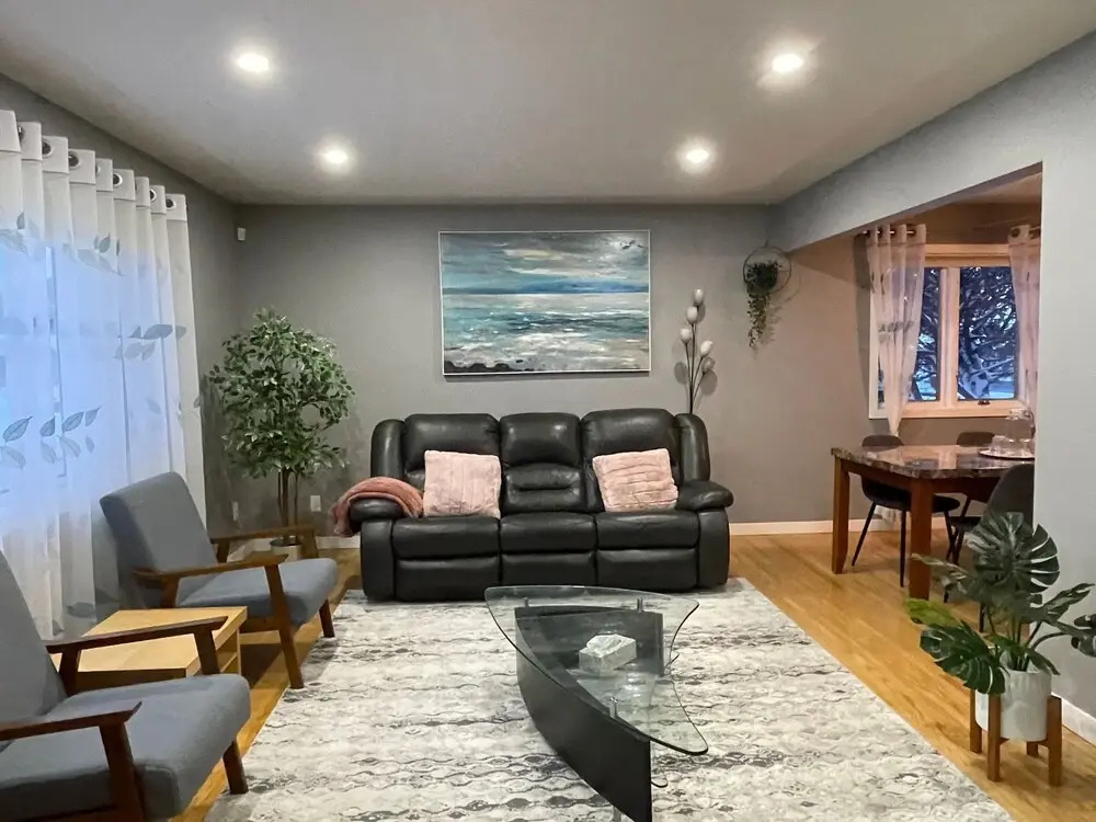 Shibly's Retreat 2 Close to West Edmonton Mall