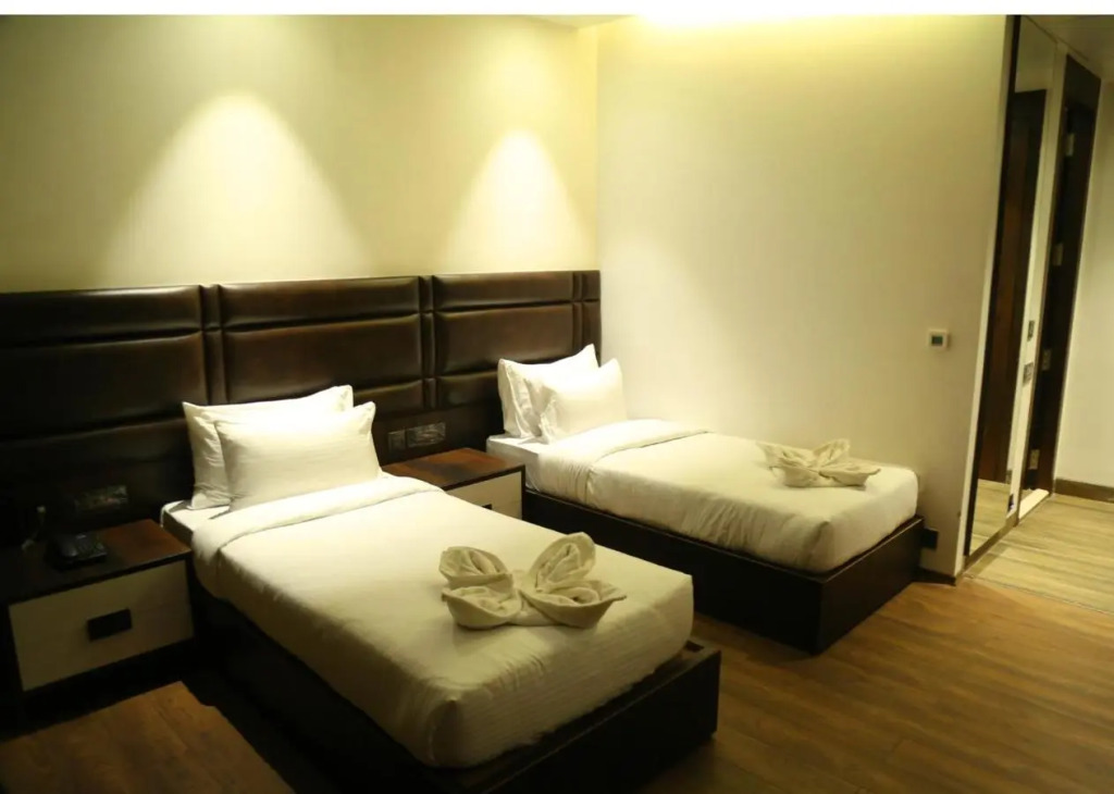 ECONEST HOTEL