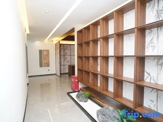 Xiangyu Courtyard-Style Hotel (Ancient City of Zhengding Longxing Temple)
