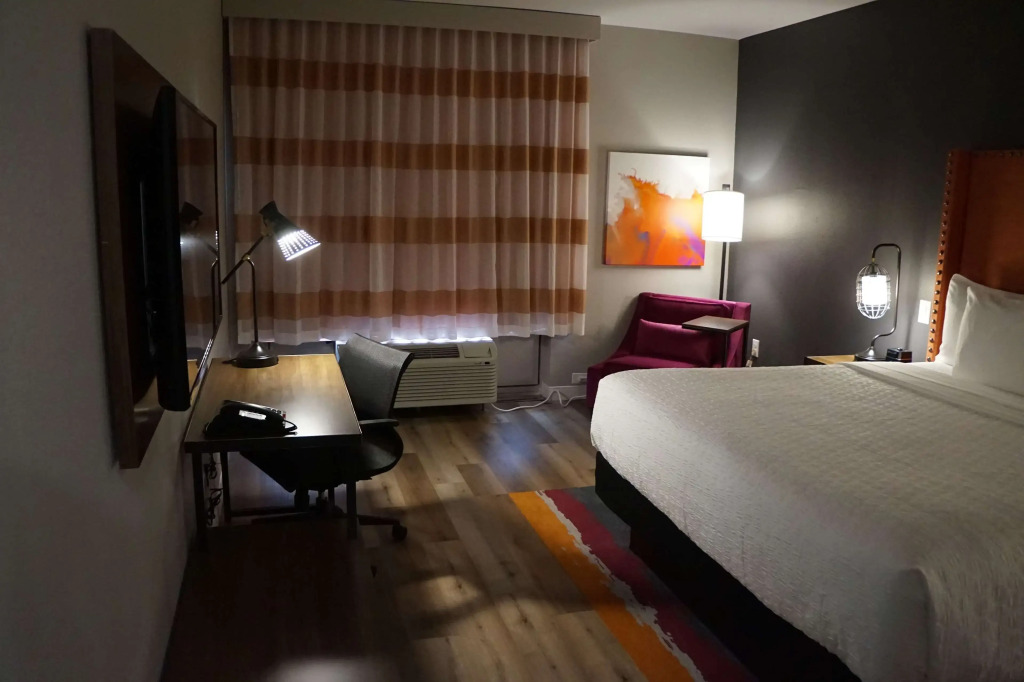 La Quinta Inn & Suites by Wyndham Lewisville