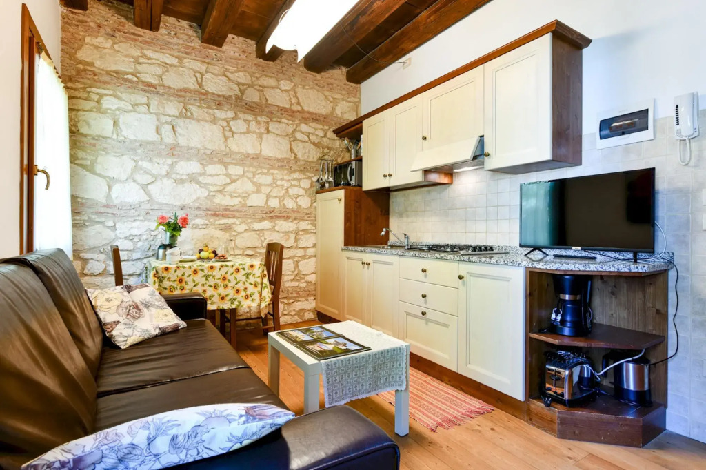 Ciliegi apartment with one bedroom and one bathroom on the first floor (apartment 4)