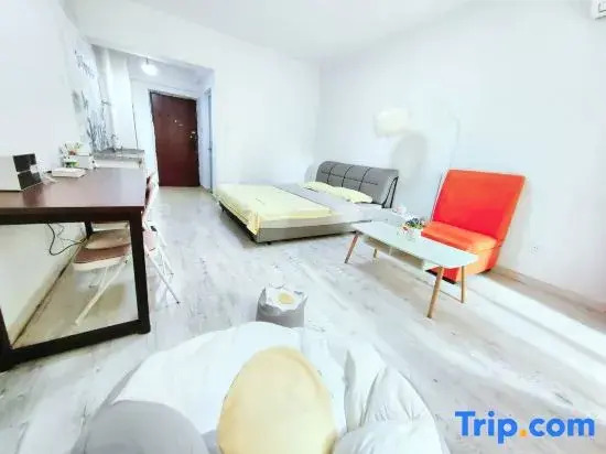 Pengfei University Apartment (Nanning Guangxi Minzu University Siyuan Lake Campus)