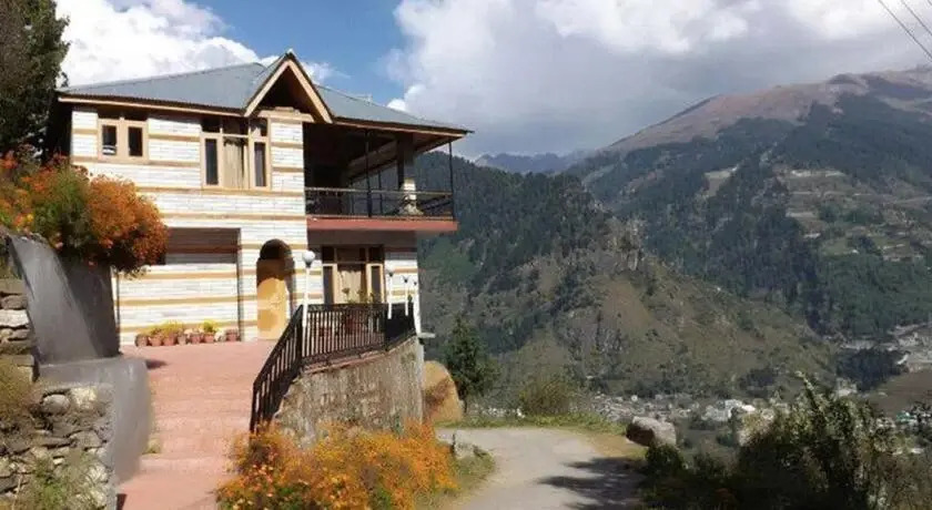 Majestic Woods Cottage