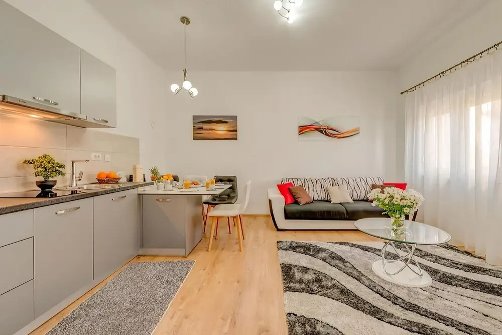 Happy Home - Rental Residence