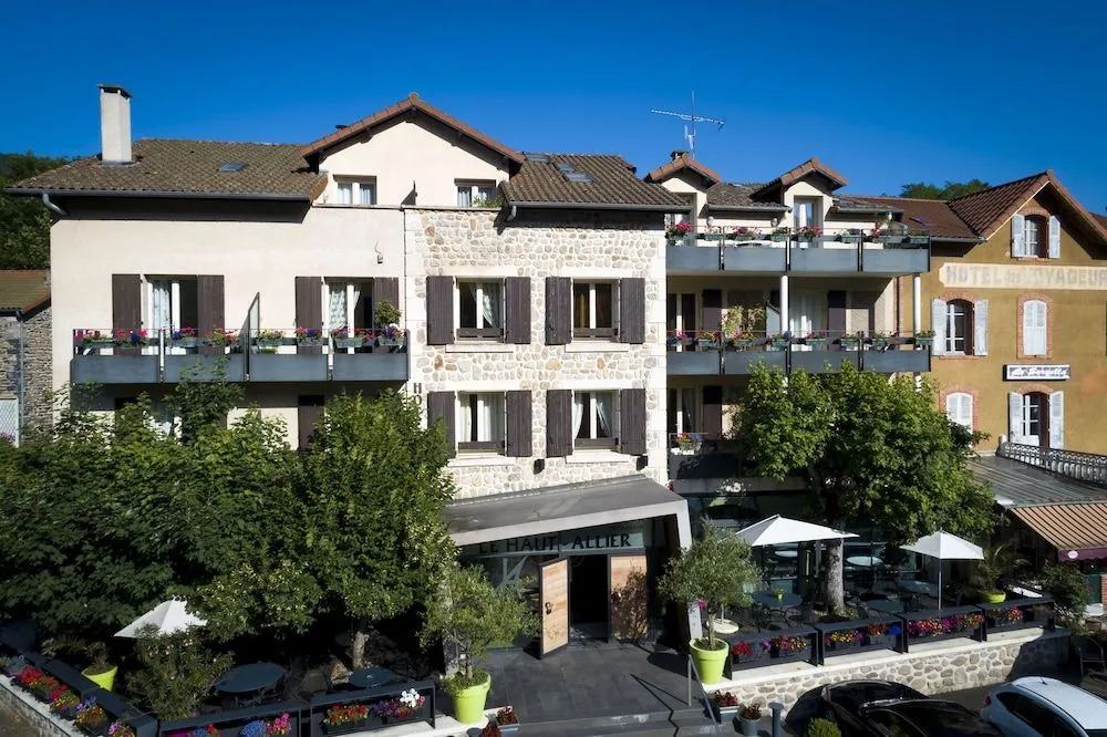Hotel Restaurant Du Haut-Allier
