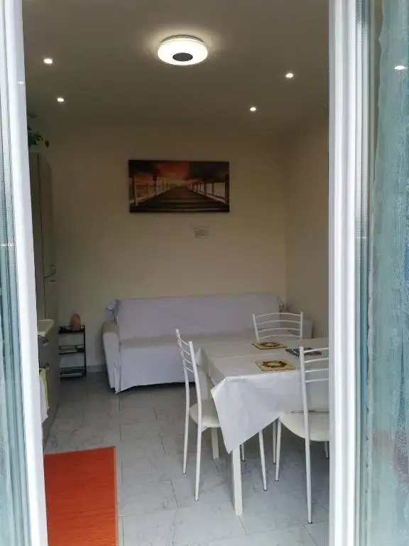 One bedroom appartement with city view terrace and wifi at Roma