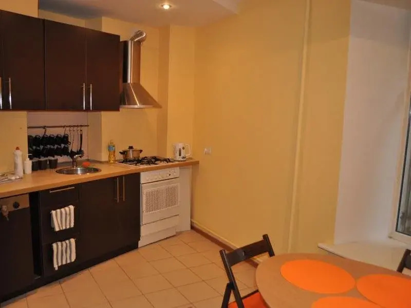 Suricata Hostel