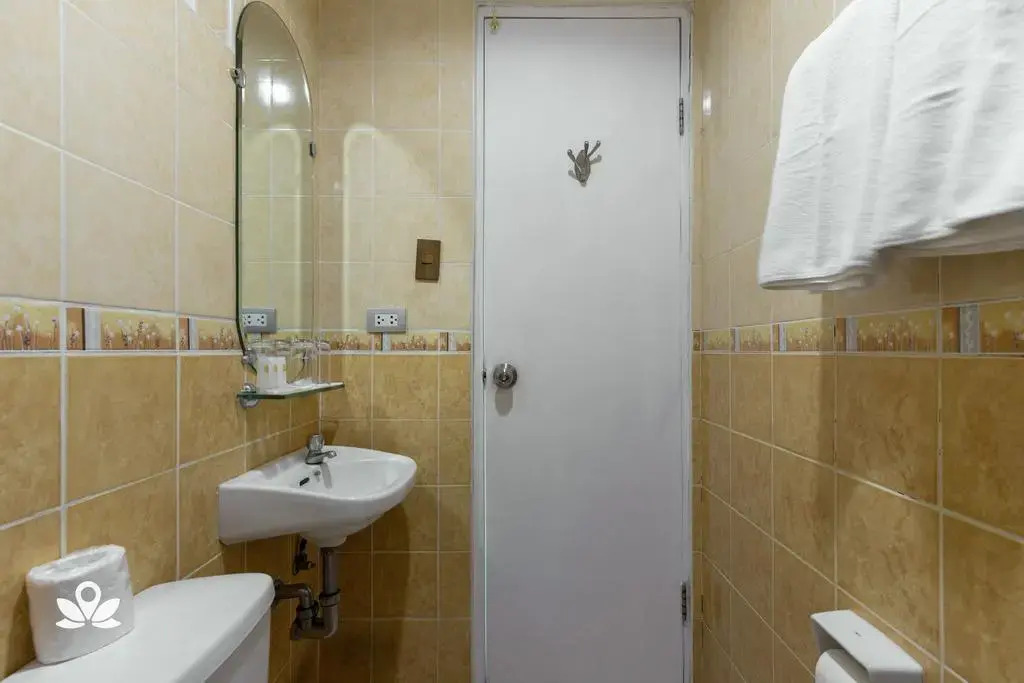 ZEN Rooms Roxas Avenue